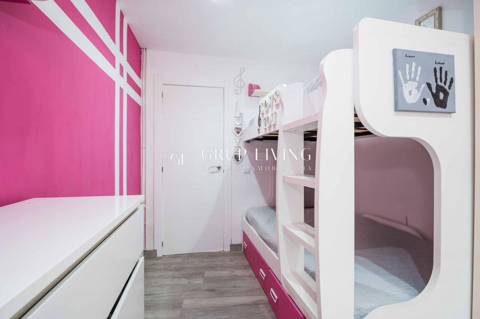 4 bedroom Flat for sale in Sitges with pool garage - € 720,000 (Ref: 9108814)