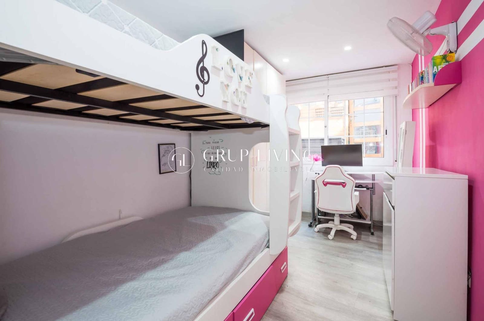 4 bedroom Flat for sale in Sitges with pool garage - € 720,000 (Ref: 9108814)