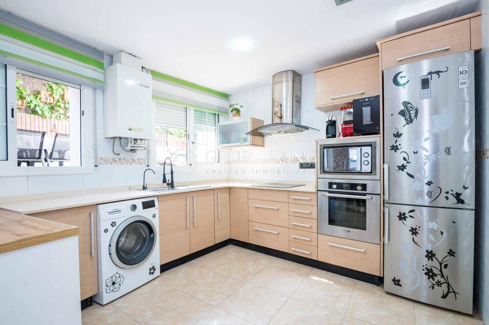4 bedroom Flat for sale in Sitges with pool garage - € 720,000 (Ref: 9108814)