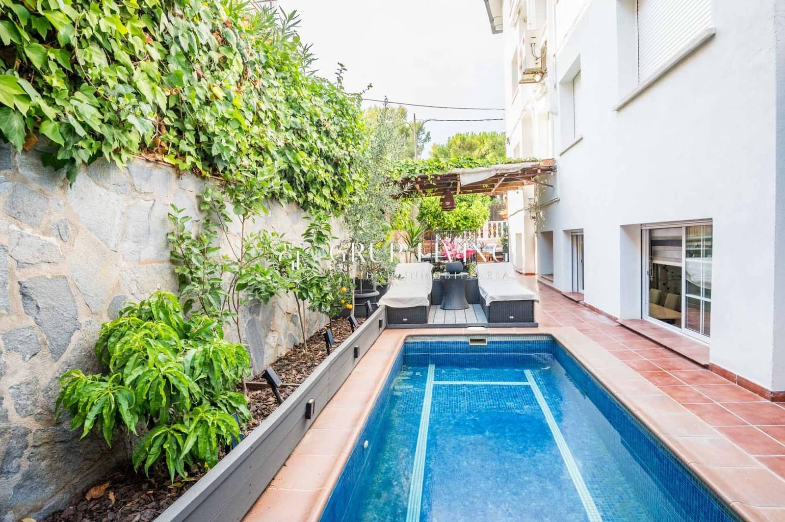 4 bedroom Flat for sale in Sitges with pool garage - € 720,000 (Ref: 9108814)