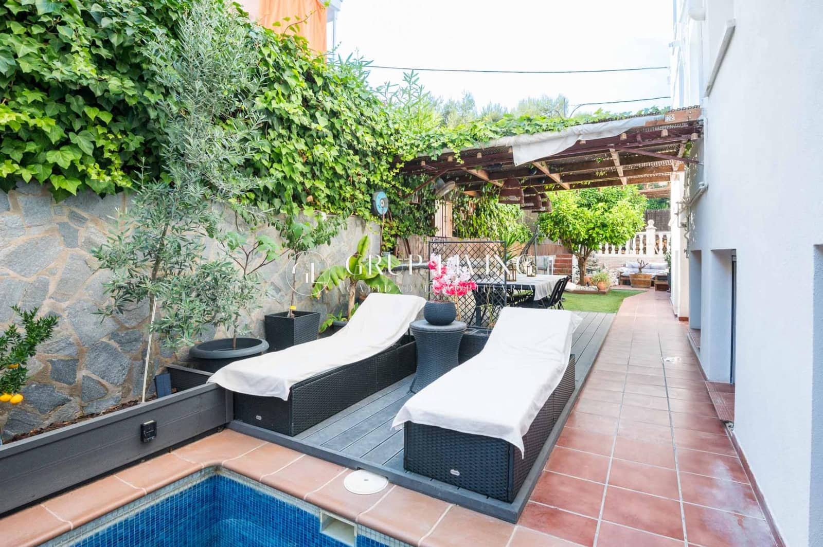 4 bedroom Flat for sale in Sitges with pool garage - € 720,000 (Ref: 9108814)