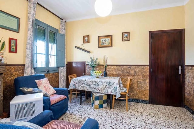 6 makuuhuone Maalaistalo myytävänä paikassa Vilafranca del Penedès mukana uima-altaan 
autotalli - 395 000 € (Ref: 9125188)