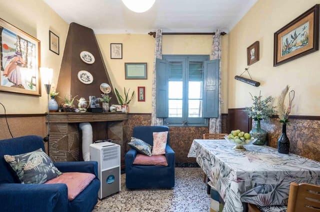 6 makuuhuone Maalaistalo myytävänä paikassa Vilafranca del Penedès mukana uima-altaan 
autotalli - 395 000 € (Ref: 9125188)