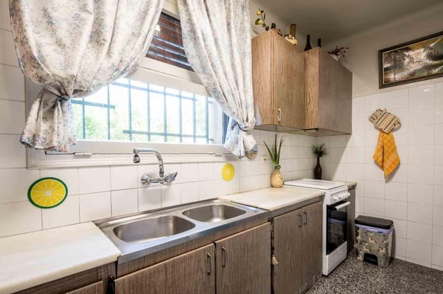 6 makuuhuone Maalaistalo myytävänä paikassa Vilafranca del Penedès mukana uima-altaan 
autotalli - 395 000 € (Ref: 9125188)