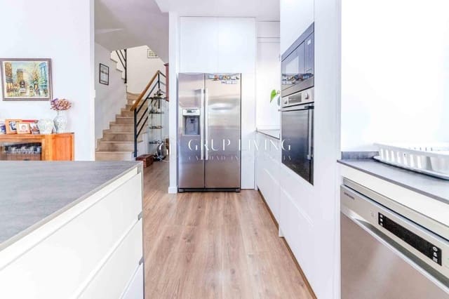 4 chambre Appartement à vendre à Sitges avec piscine garage - 800 000 € (Ref: 9128368)