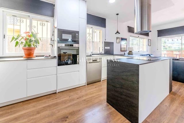 4 chambre Appartement à vendre à Sitges avec piscine garage - 800 000 € (Ref: 9128368)