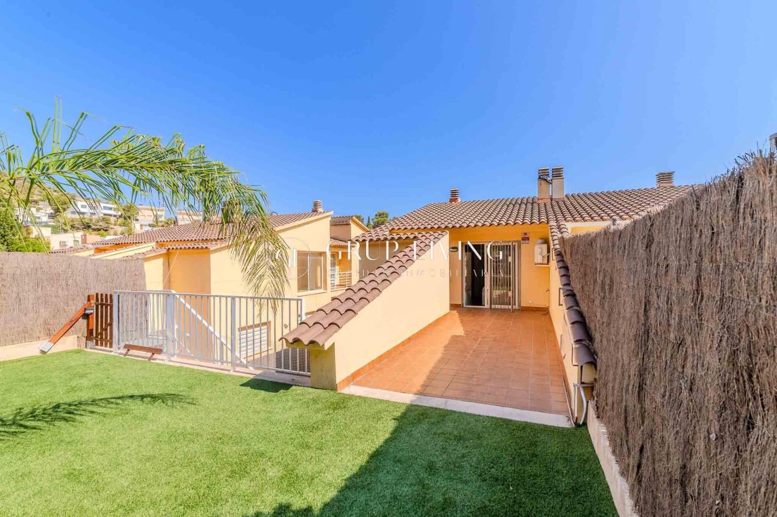 4 soveværelse Lejlighed til salg i Sitges med swimmingpool garage - € 800.000 (Ref: 9128368)