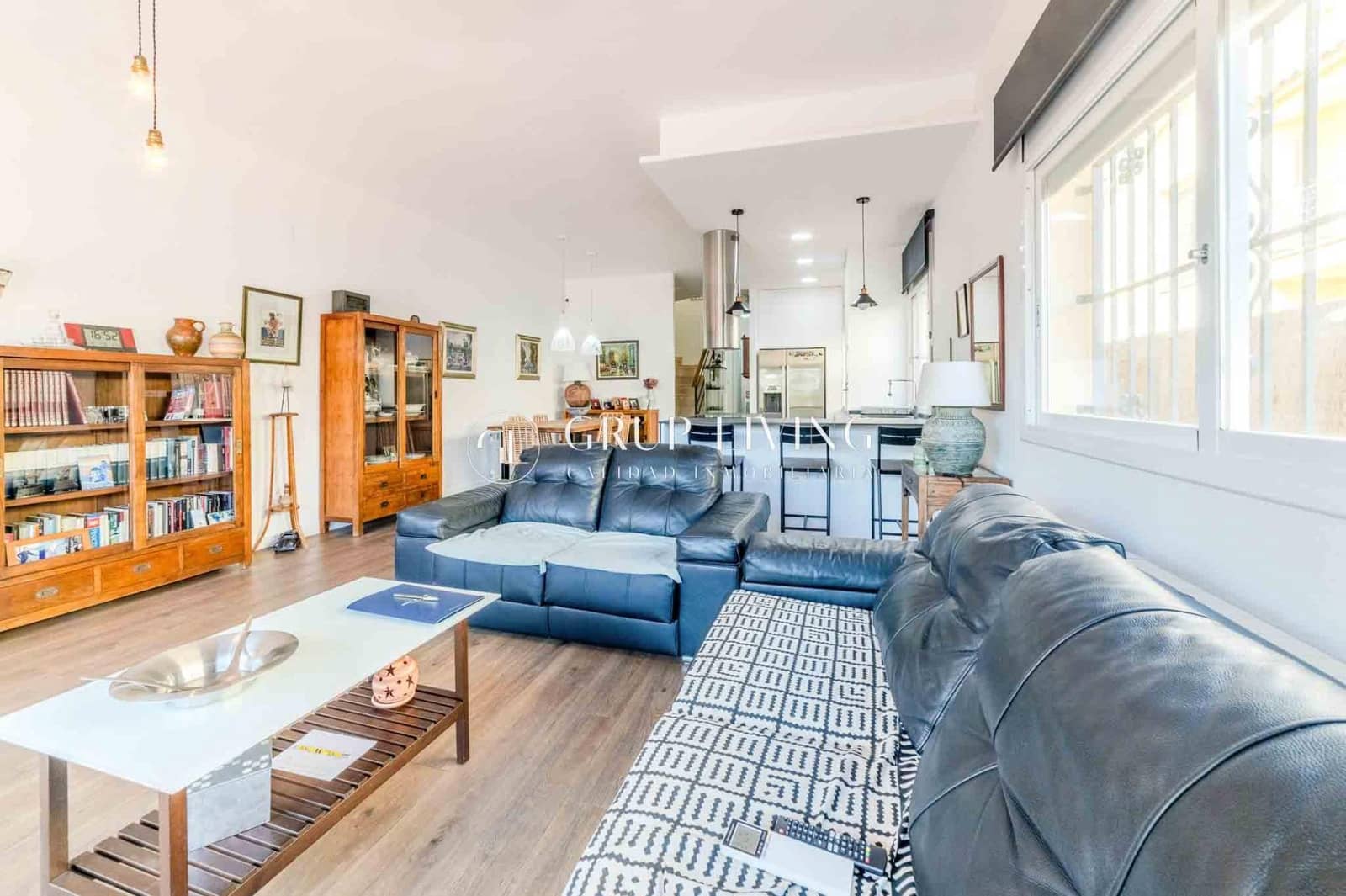 4 soveværelse Lejlighed til salg i Sitges med swimmingpool garage - € 799.000 (Ref: 9128368)