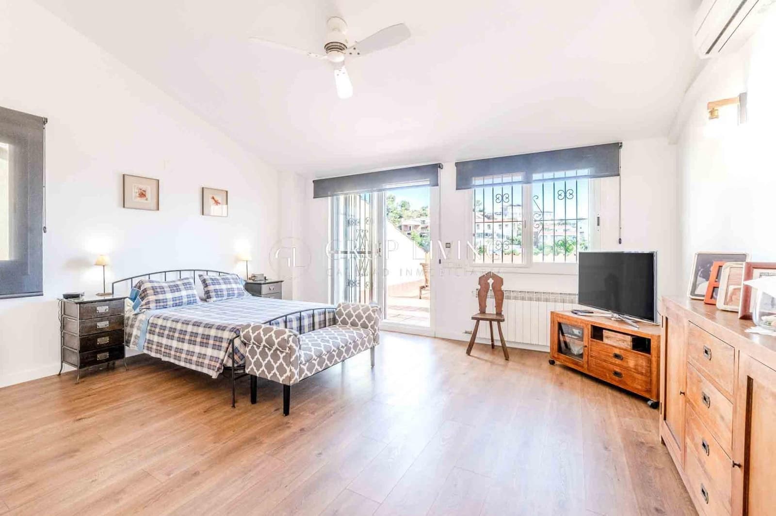 4 soveværelse Lejlighed til salg i Sitges med swimmingpool garage - € 799.000 (Ref: 9128368)