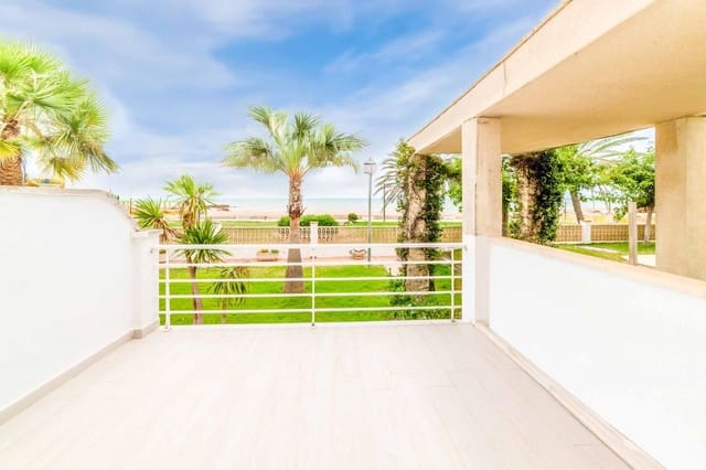 Piso de 2 habitaciones en Cubelles en venta con piscina garaje - 250.000 € (Ref: 9141679)