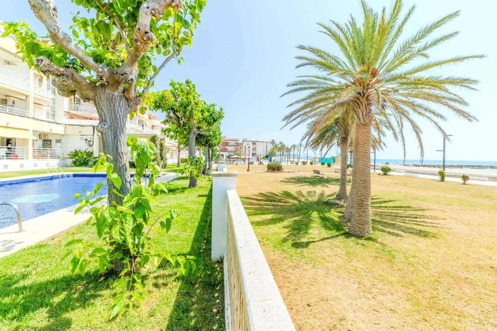 2 makuuhuone Asunto myytävänä paikassa Cubelles mukana uima-altaan 
autotalli - 250 000 € (Ref: 9141679)