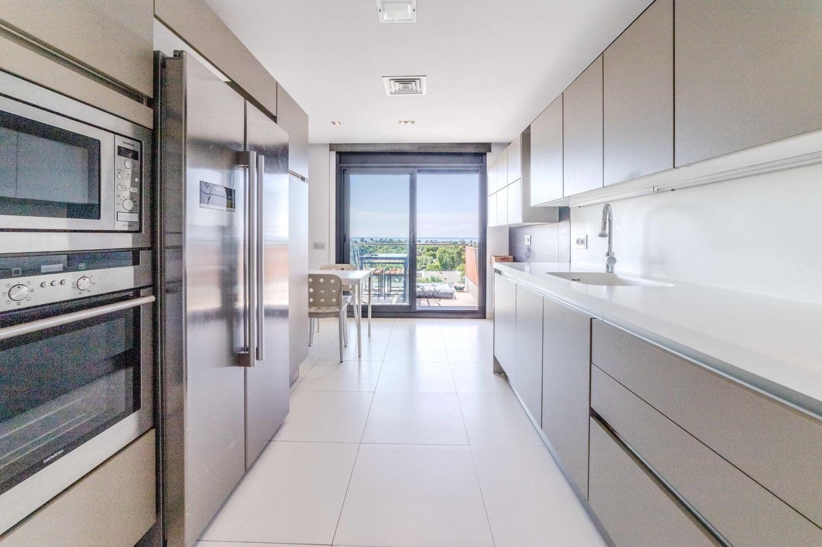 3 chambre Appartement à vendre à Sitges avec piscine garage - 940 000 € (Ref: 9145621)