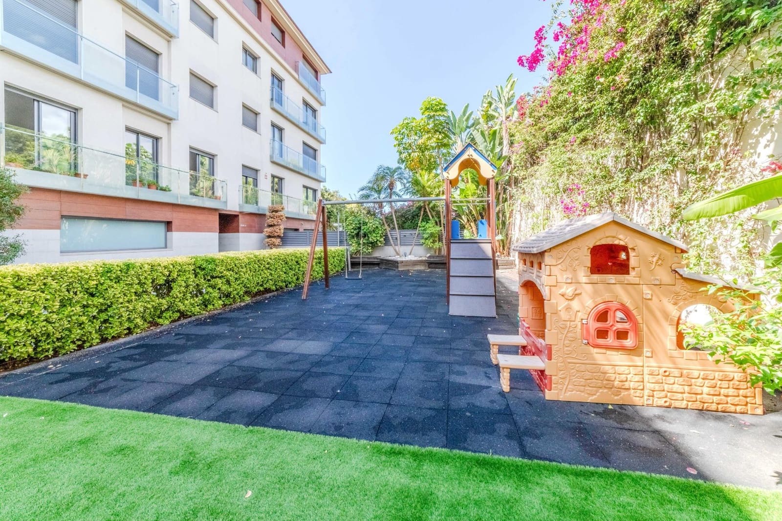 3 chambre Appartement à vendre à Sitges avec piscine garage - 940 000 € (Ref: 9145621)