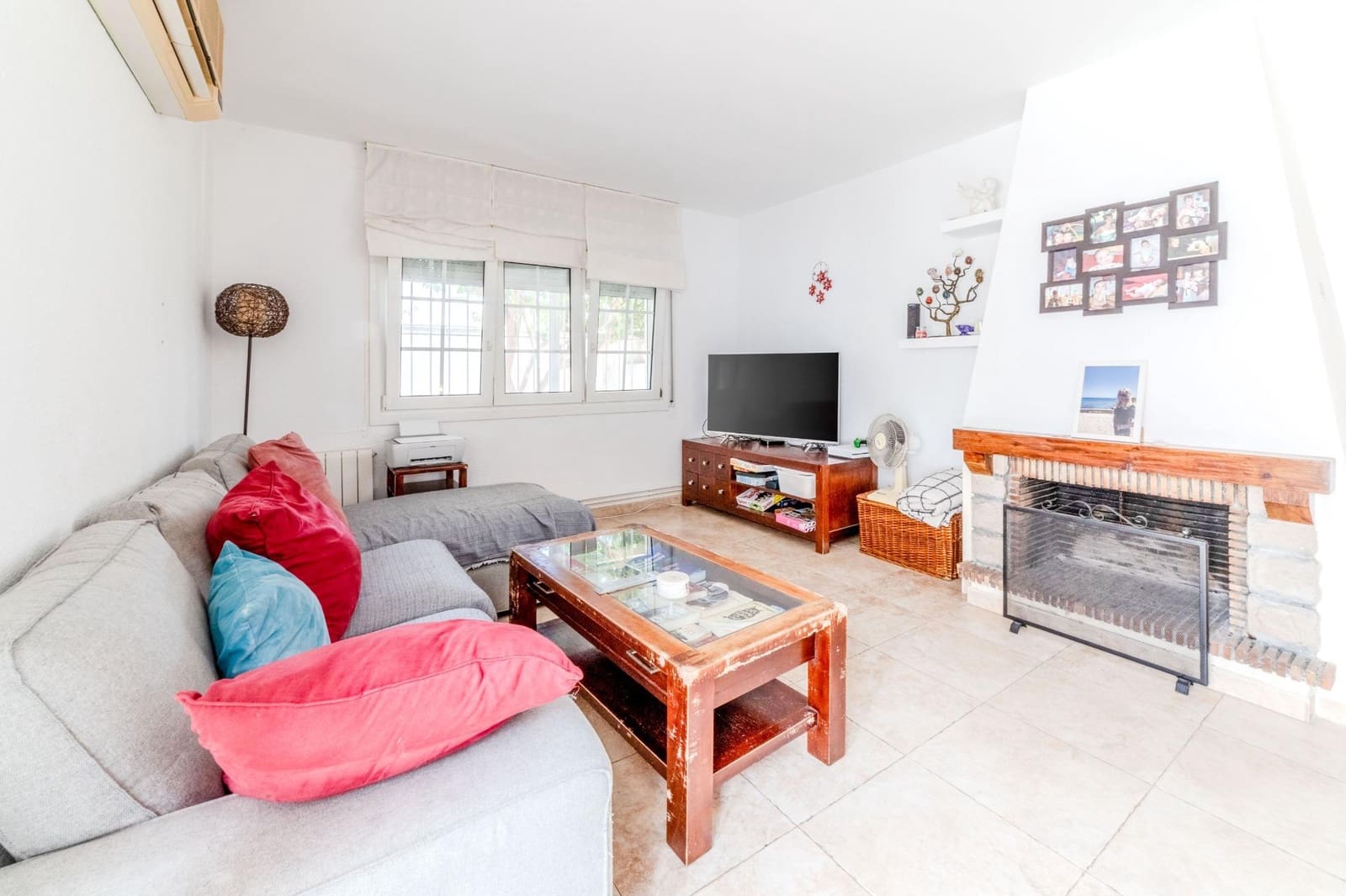 4 slaapkamer Halfvrijstaande villa te koop in Sant Pere de Ribes met zwembad garage - € 550.000 (Ref: 9149394)