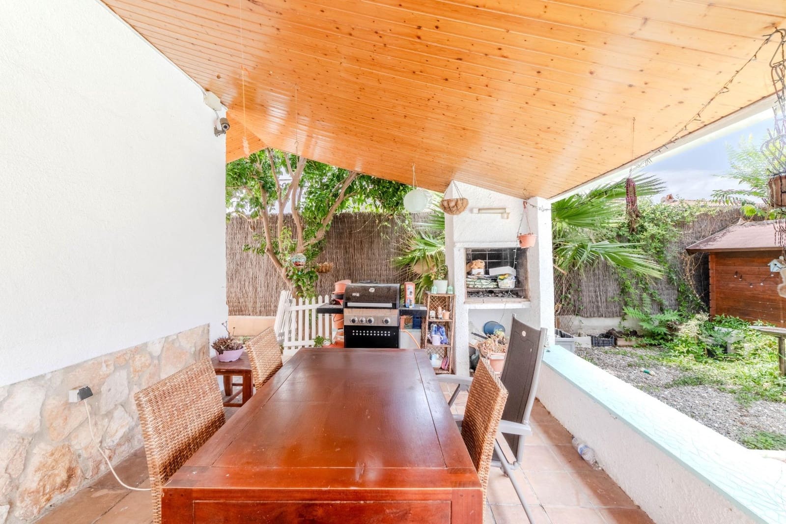 4 slaapkamer Halfvrijstaande villa te koop in Sant Pere de Ribes met zwembad garage - € 550.000 (Ref: 9149394)