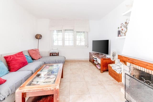 4 makuuhuone Paritalo myytävänä paikassa Sant Pere de Ribes mukana uima-altaan 
autotalli - 550 000 € (Ref: 9149394)