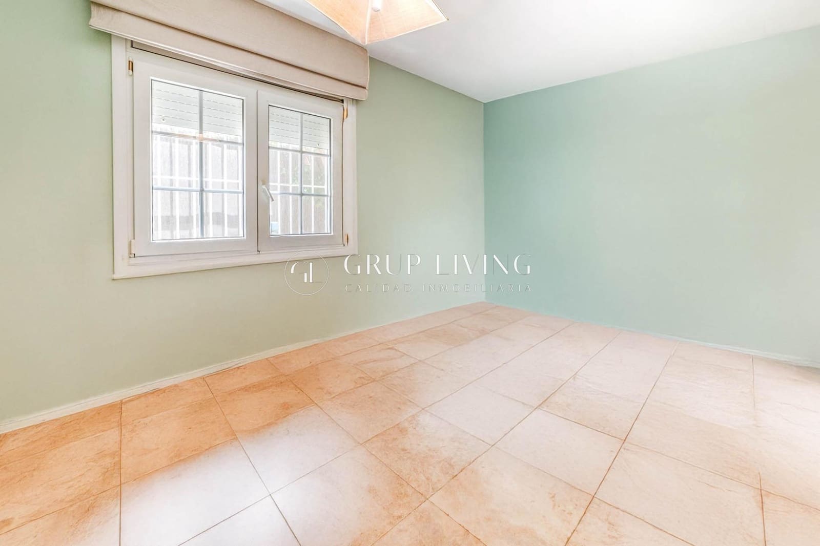 Pareado de 4 habitaciones en Sant Pere de Ribes en venta con piscina garaje - 560.000 € (Ref: 9149394)