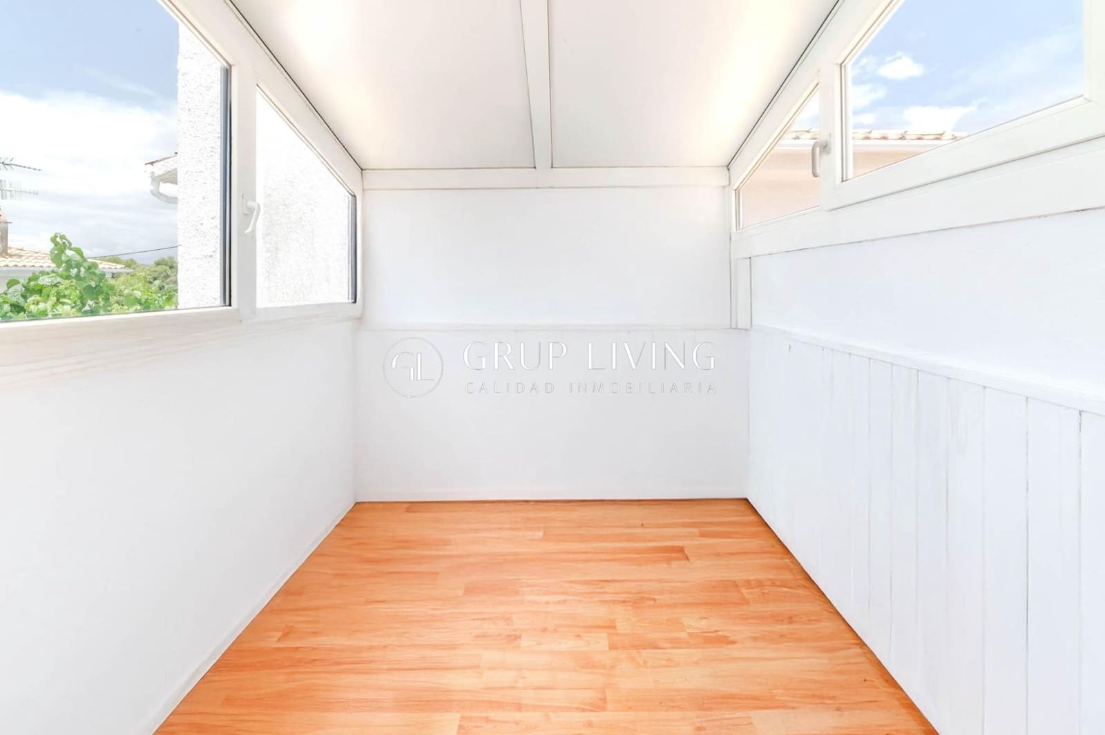 Pareado de 4 habitaciones en Sant Pere de Ribes en venta con piscina garaje - 560.000 € (Ref: 9149394)