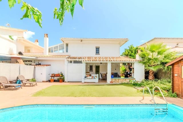 4 quarto Moradia Geminada para venda em Sant Pere de Ribes com piscina garagem - 560 000 € (Ref: 9149394)