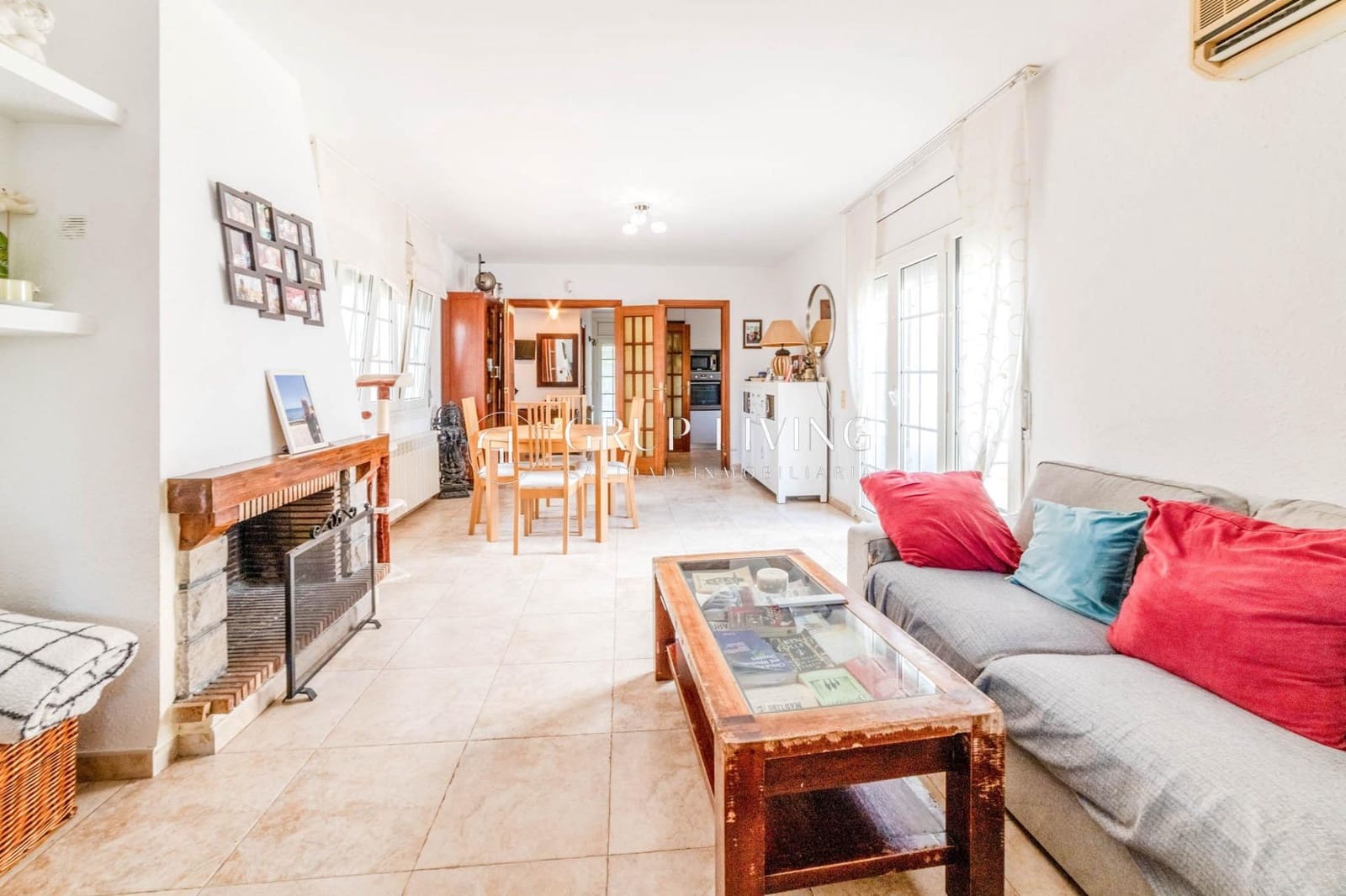 Pareado de 4 habitaciones en Sant Pere de Ribes en venta con piscina garaje - 560.000 € (Ref: 9149394)