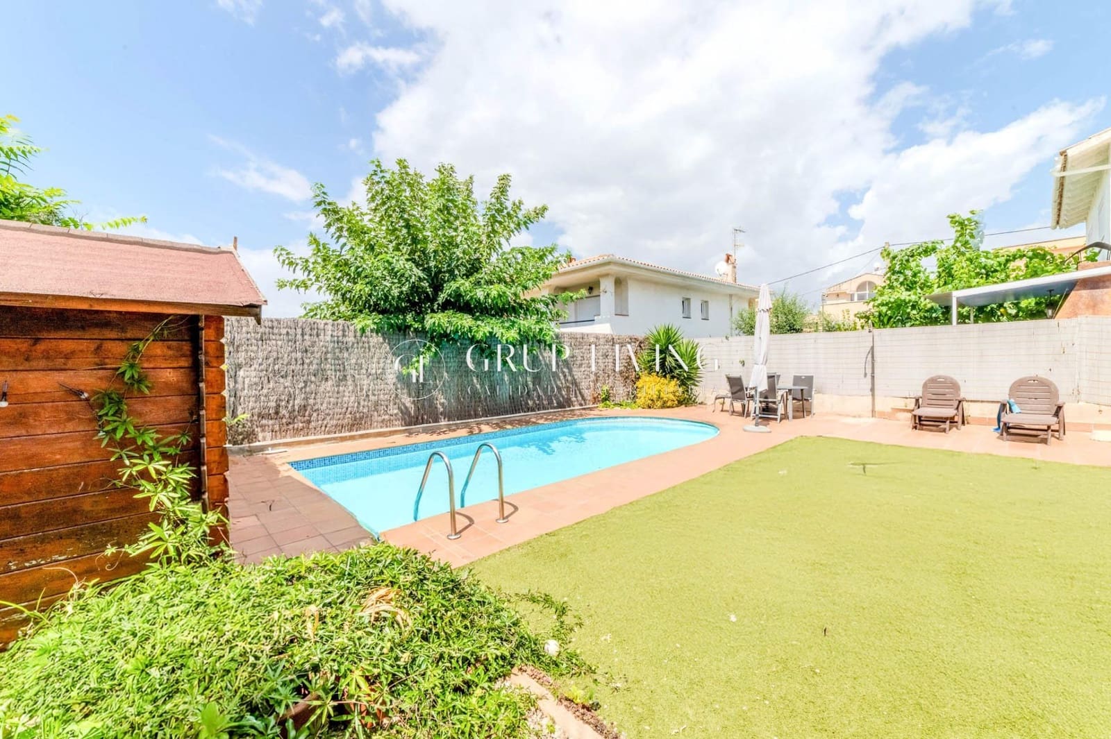 Pareado de 4 habitaciones en Sant Pere de Ribes en venta con piscina garaje - 560.000 € (Ref: 9149394)