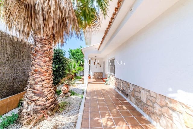 4 quarto Moradia Geminada para venda em Sant Pere de Ribes com piscina garagem - 560 000 € (Ref: 9149394)