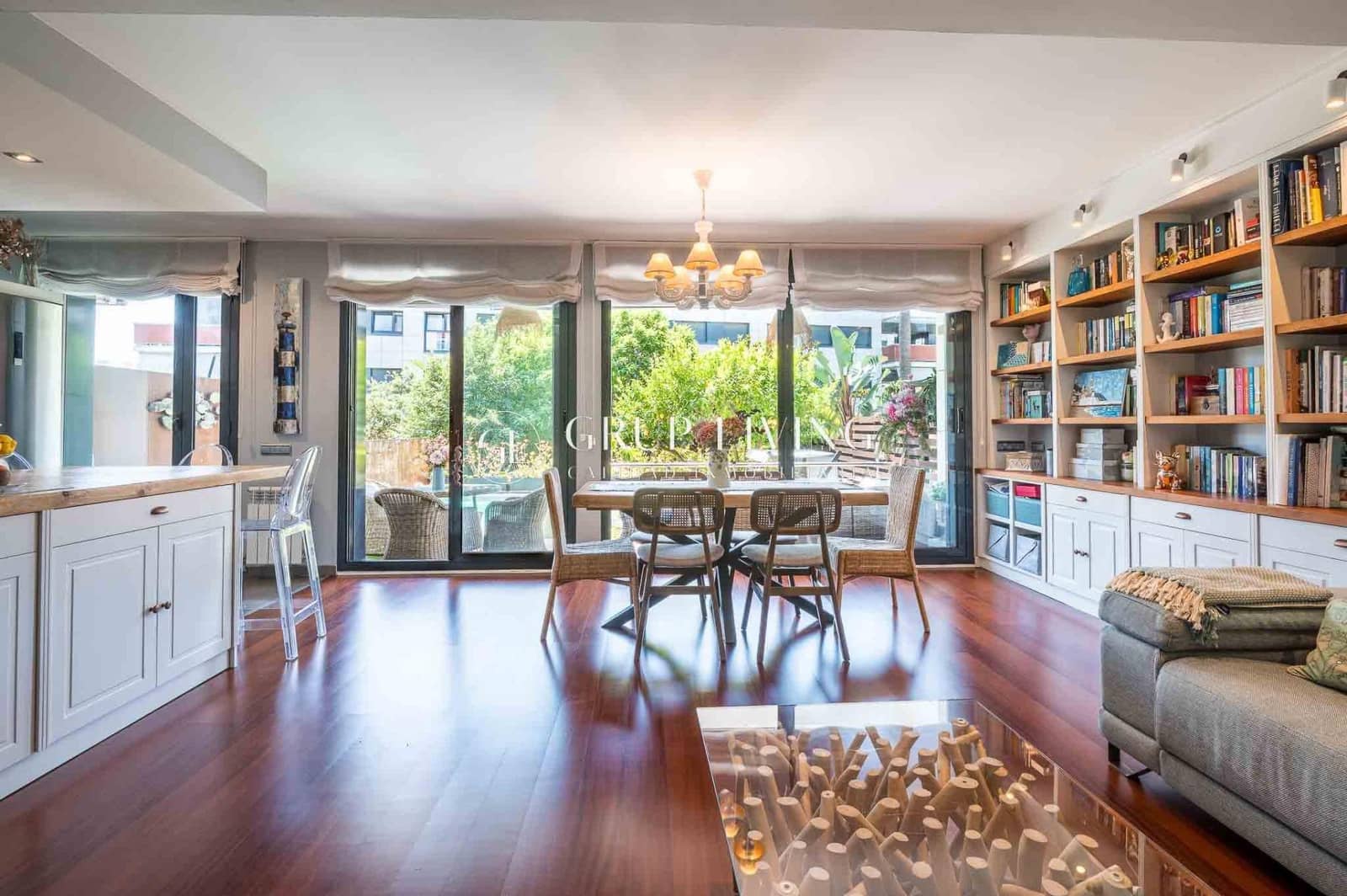 4 chambre Appartement à vendre à Sitges avec piscine garage - 1 175 000 € (Ref: 9200588)