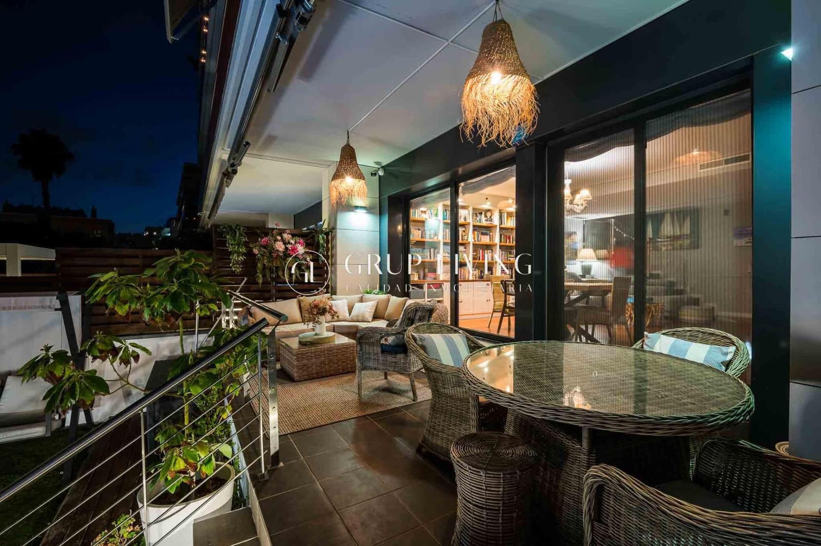 4 chambre Appartement à vendre à Sitges avec piscine garage - 1 175 000 € (Ref: 9200588)