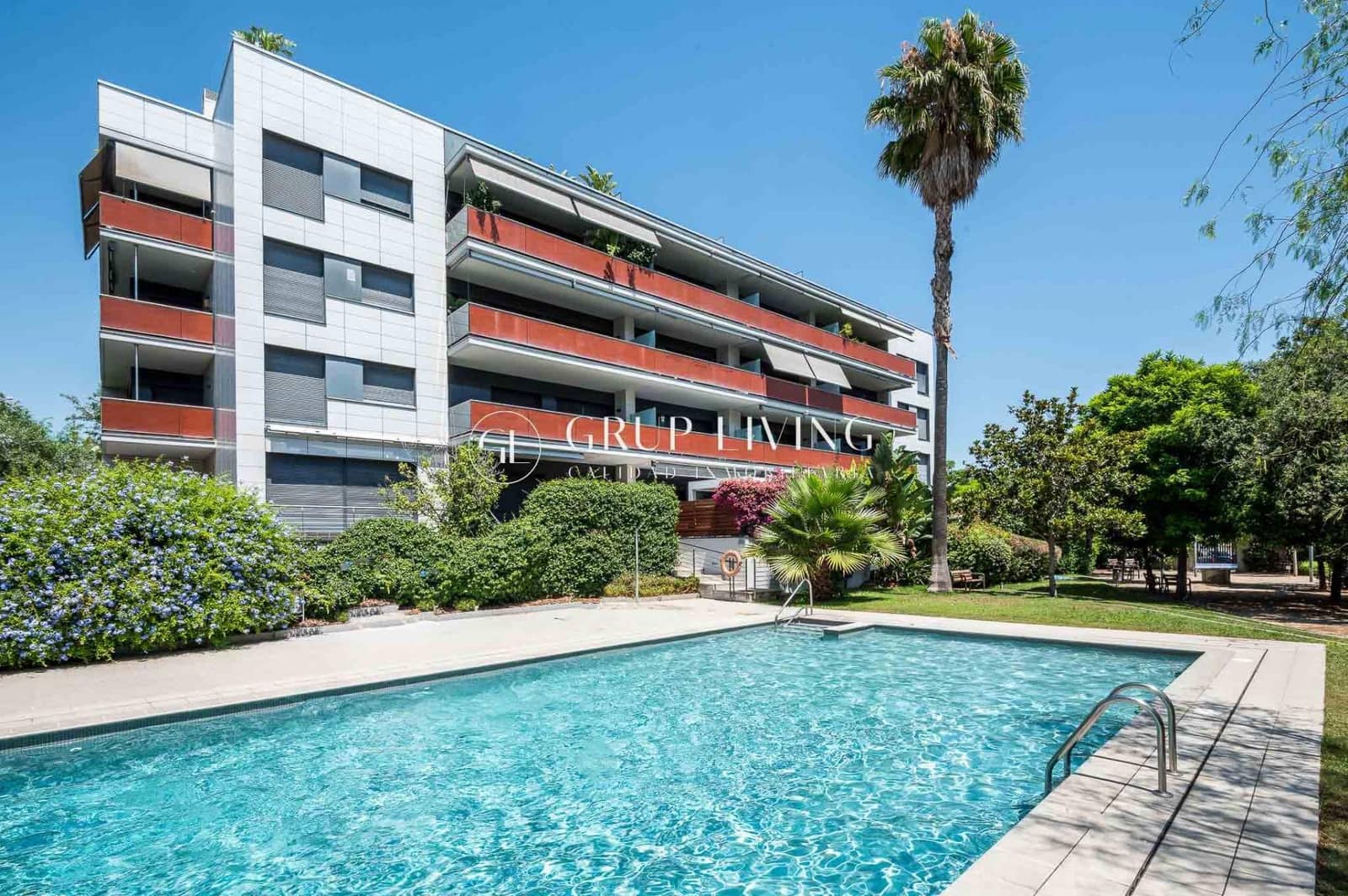 4 chambre Appartement à vendre à Sitges avec piscine garage - 1 175 000 € (Ref: 9200588)