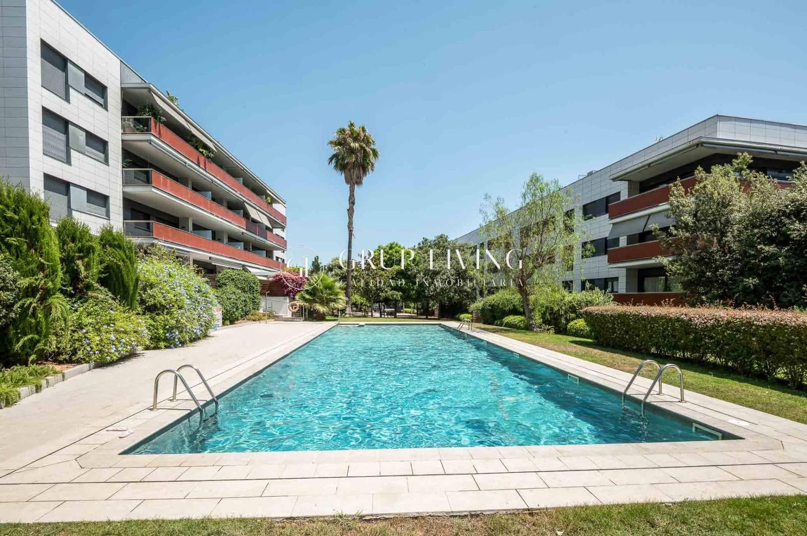4 chambre Appartement à vendre à Sitges avec piscine garage - 1 175 000 € (Ref: 9200588)