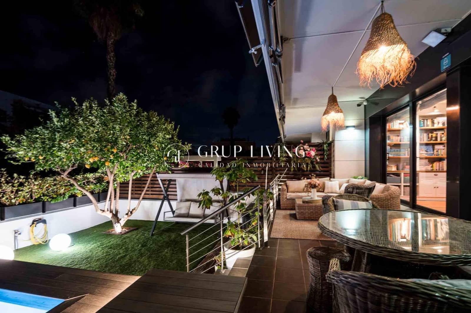 4 chambre Appartement à vendre à Sitges avec piscine garage - 1 175 000 € (Ref: 9200588)