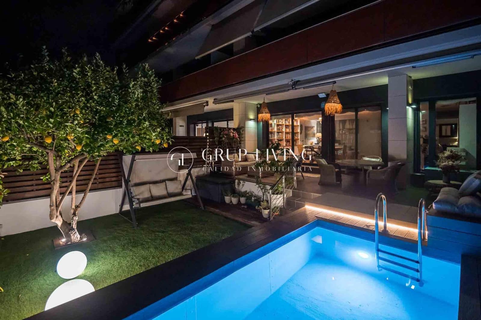 4 chambre Appartement à vendre à Sitges avec piscine garage - 1 175 000 € (Ref: 9200588)