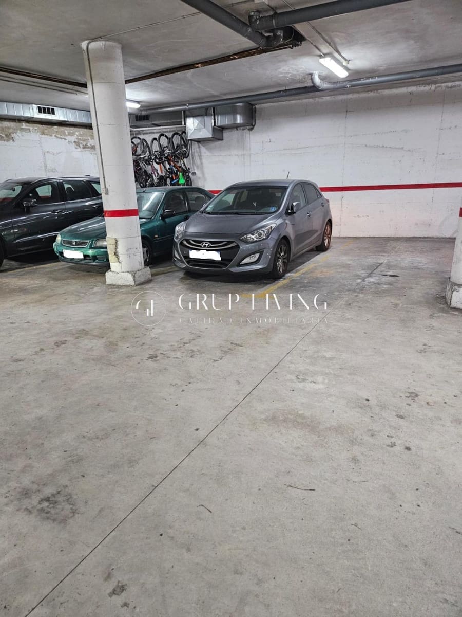 Garage til leje i Sitges - € 150 (Ref: 9206573)