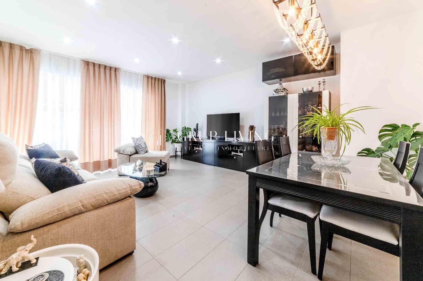 3 sovrum Lägenhet till salu i Les Cabanyes med garage - 325 000 € (Ref: 9220096)