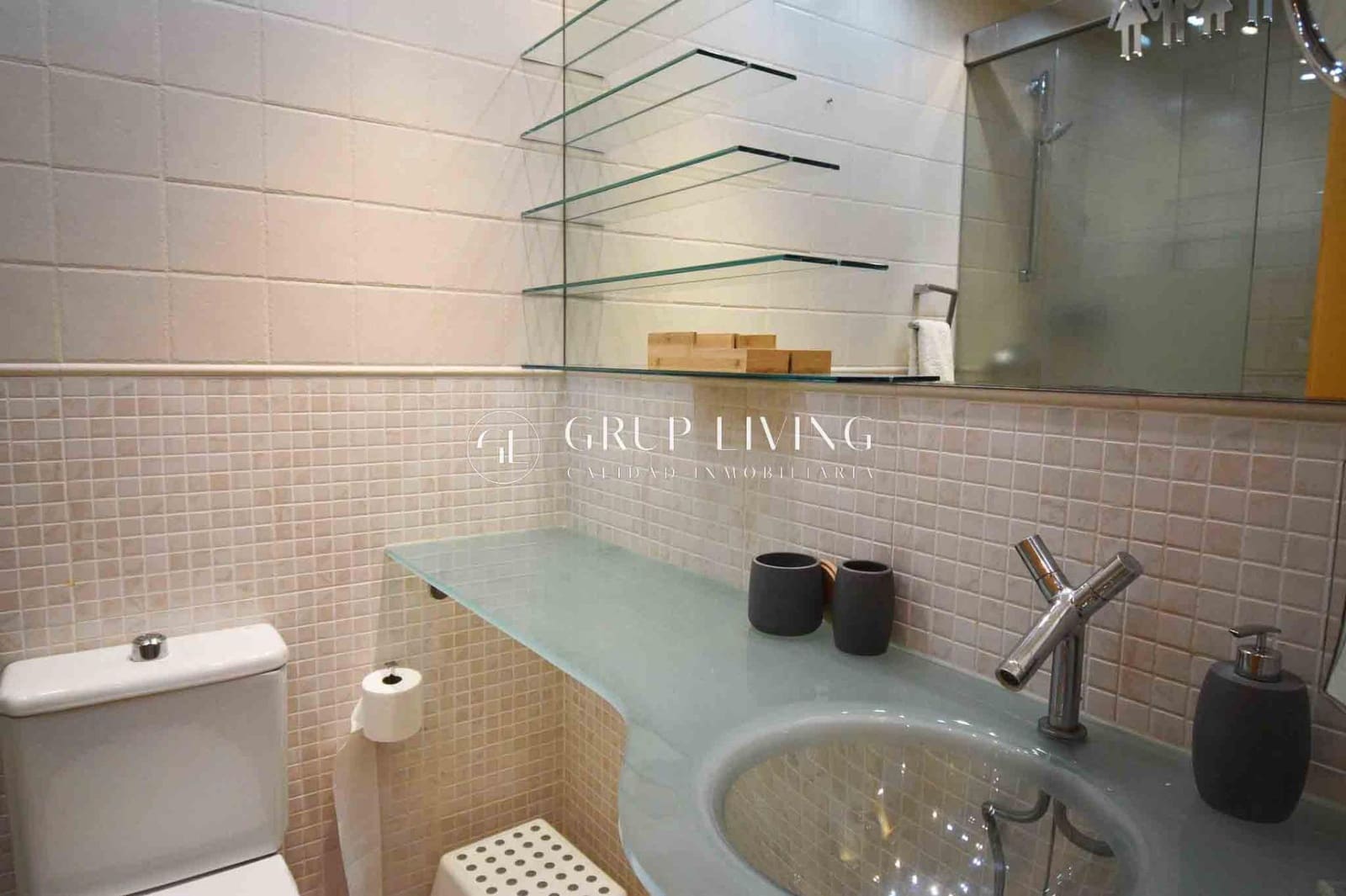 4 soveværelse Semi-Rækkehus til leje i Sitges med swimmingpool - € 3.800 (Ref: 9240053)