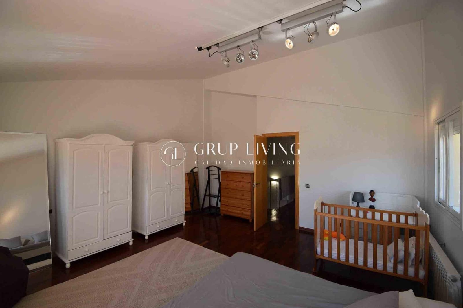 4 soveværelse Semi-Rækkehus til leje i Sitges med swimmingpool - € 3.800 (Ref: 9240053)