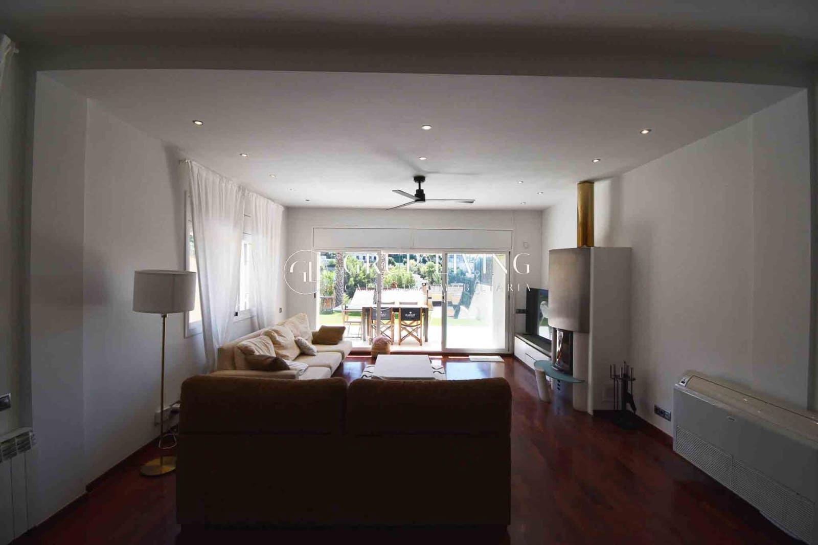 4 soveværelse Semi-Rækkehus til leje i Sitges med swimmingpool - € 3.800 (Ref: 9240053)