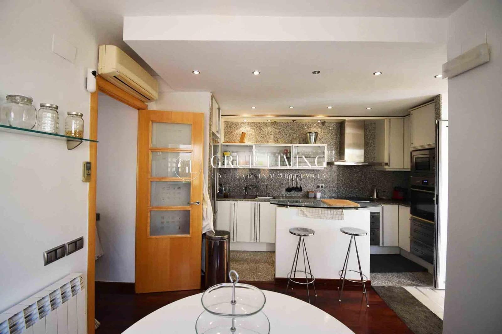 4 soveværelse Semi-Rækkehus til leje i Sitges med swimmingpool - € 3.800 (Ref: 9240053)