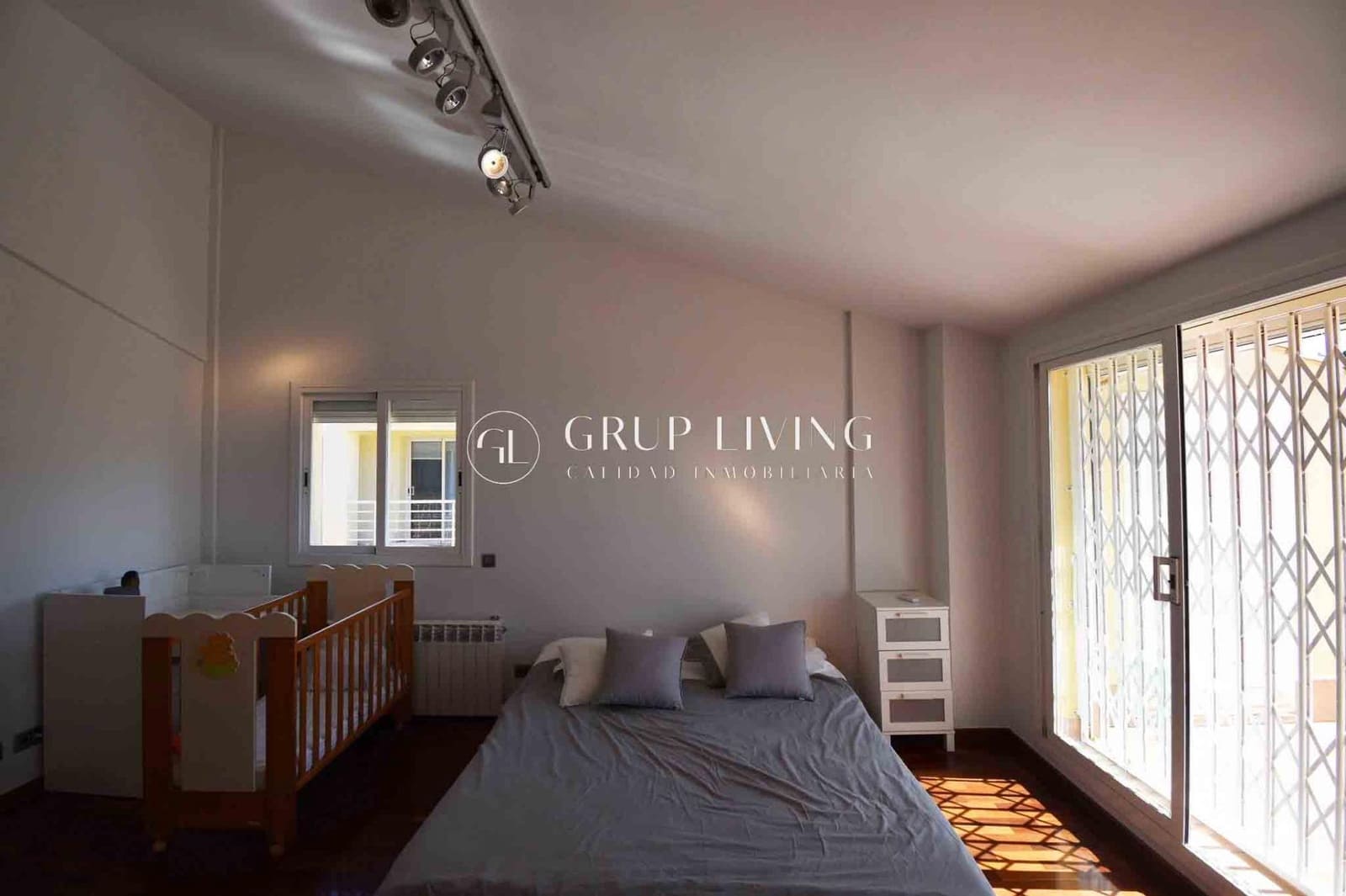 4 soveværelse Semi-Rækkehus til leje i Sitges med swimmingpool - € 3.800 (Ref: 9240053)