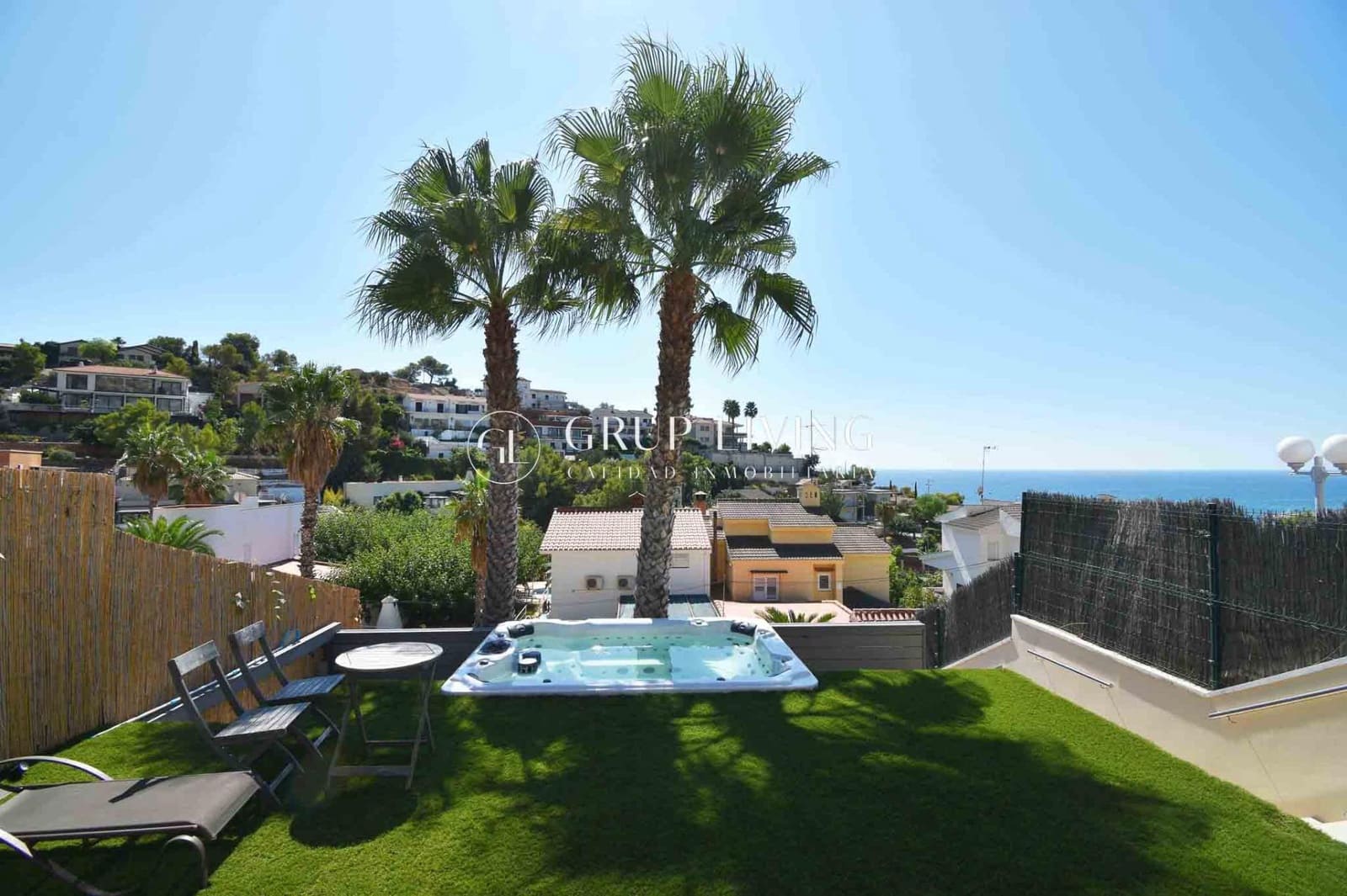 4 soveværelse Semi-Rækkehus til leje i Sitges med swimmingpool - € 3.800 (Ref: 9240053)