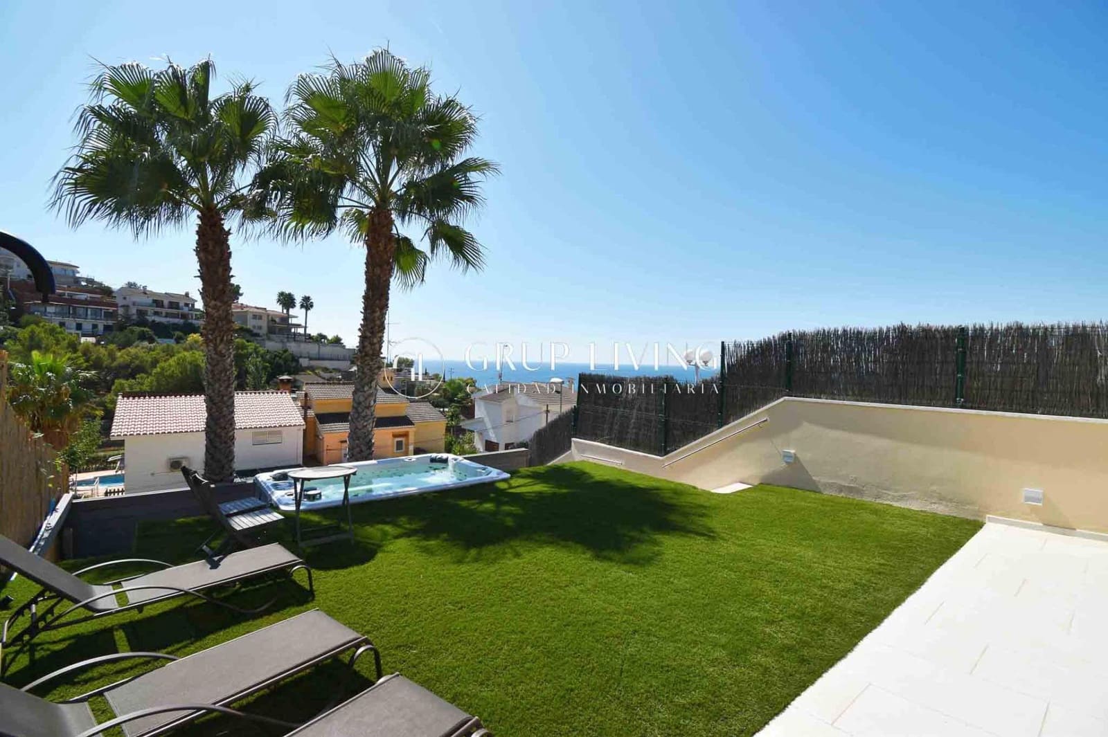 4 soveværelse Semi-Rækkehus til leje i Sitges med swimmingpool - € 3.800 (Ref: 9240053)