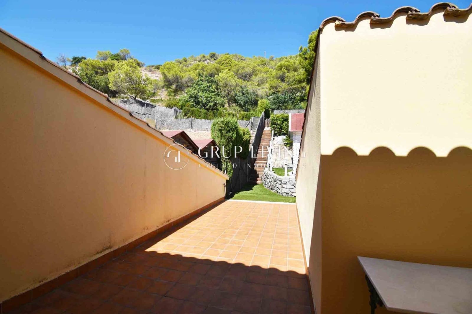 4 soveværelse Semi-Rækkehus til leje i Sitges med swimmingpool - € 3.800 (Ref: 9240053)