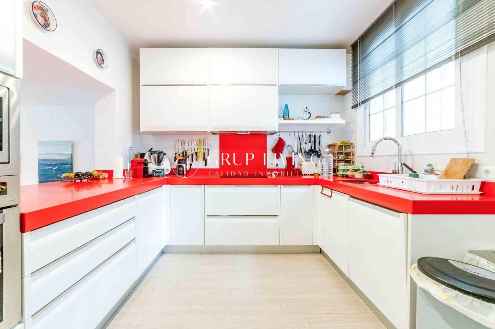 4 soveværelse Villa til salg i Sitges med swimmingpool garage - € 630.000 (Ref: 9240055)