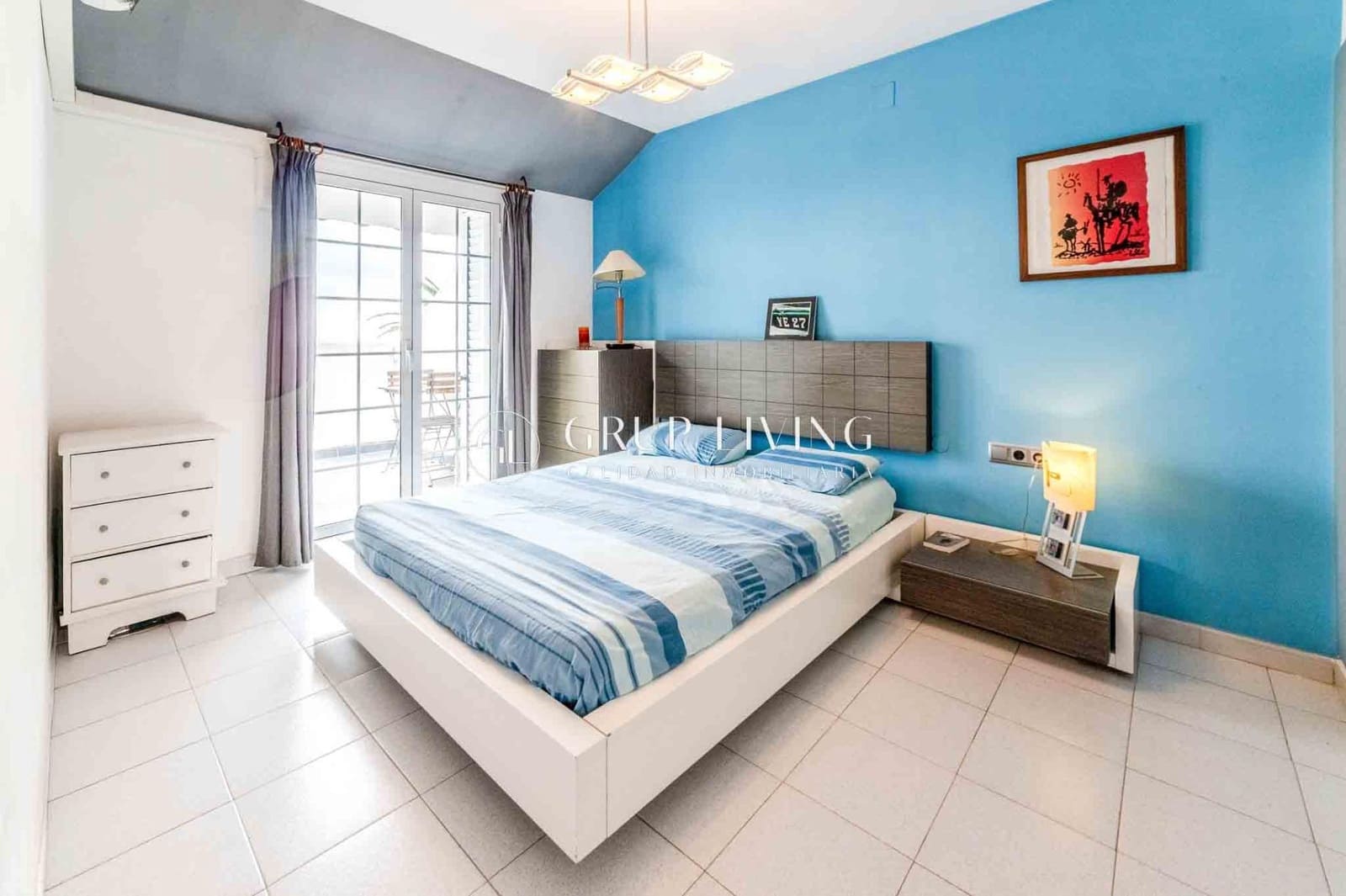 4 soveværelse Villa til salg i Sitges med swimmingpool garage - € 630.000 (Ref: 9240055)