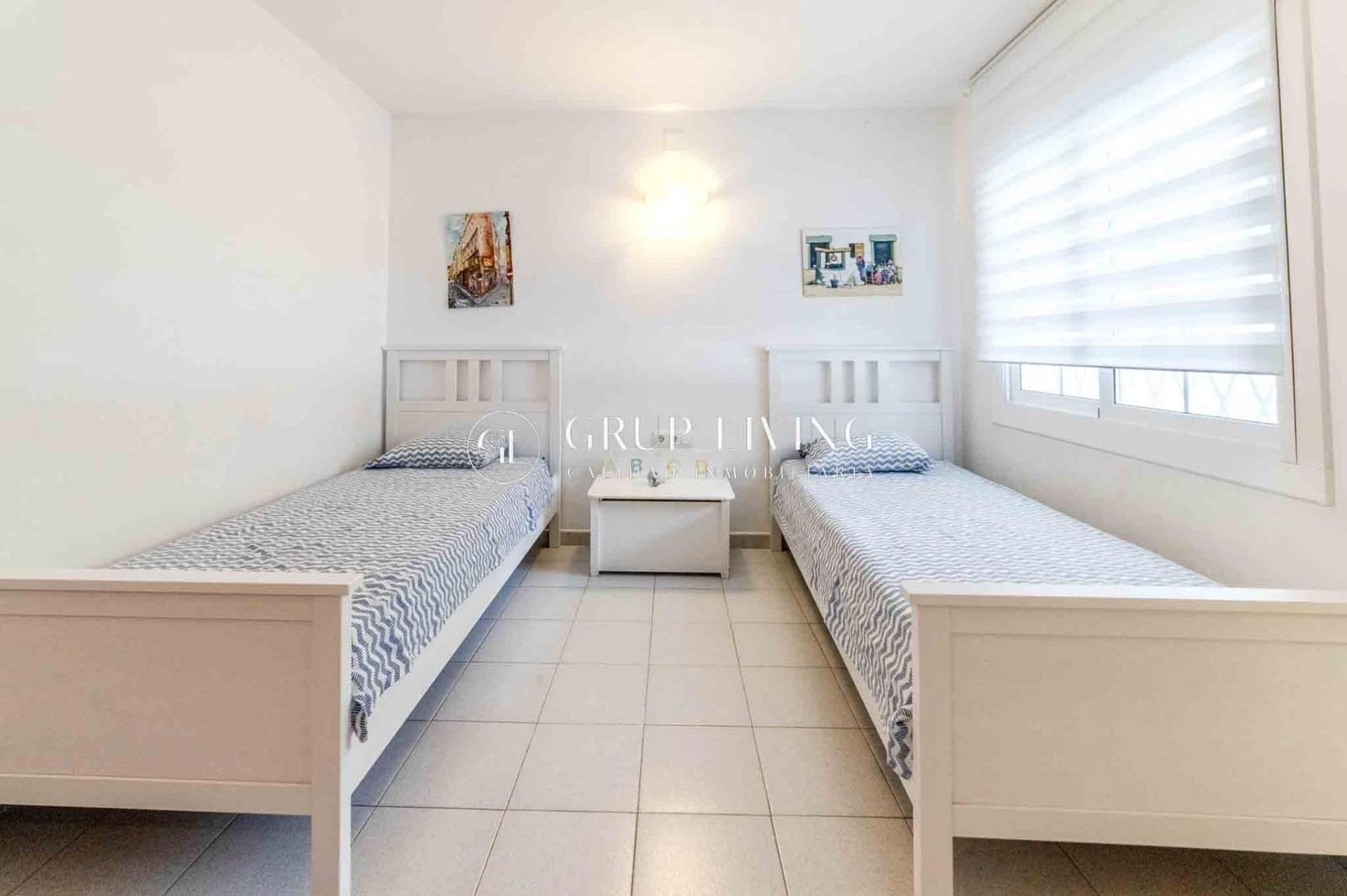 4 soveværelse Villa til salg i Sitges med swimmingpool garage - € 630.000 (Ref: 9240055)