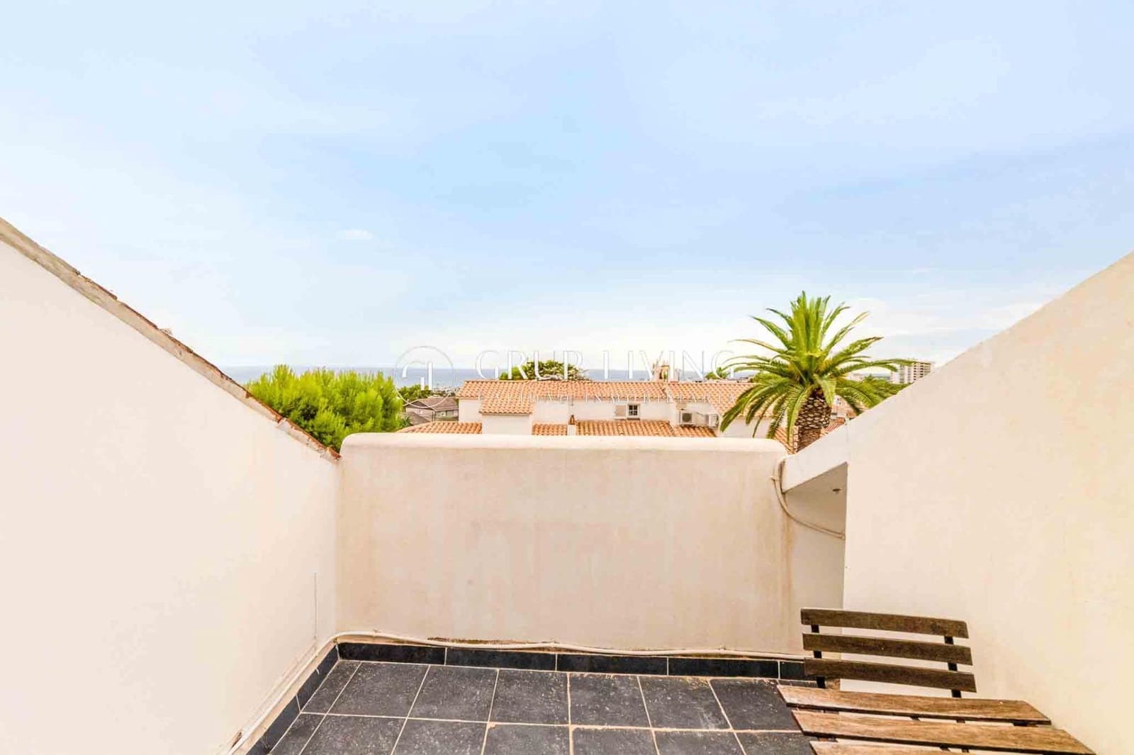 4 soveværelse Villa til salg i Sitges med swimmingpool garage - € 630.000 (Ref: 9240055)