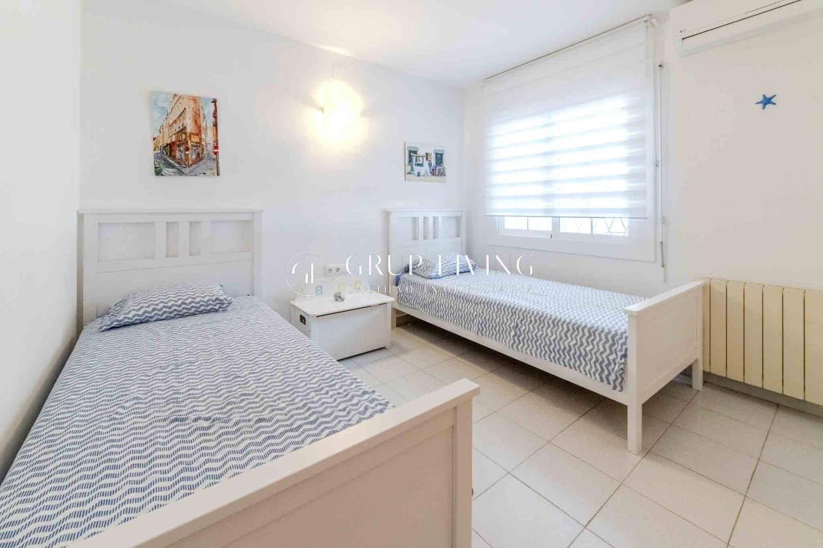 4 soveværelse Villa til salg i Sitges med swimmingpool garage - € 630.000 (Ref: 9240055)