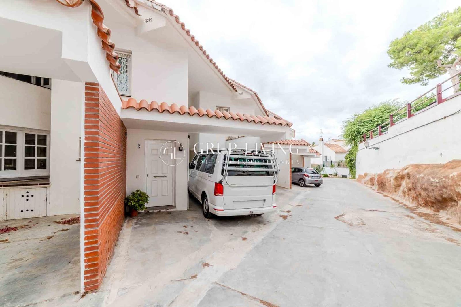 4 soveværelse Villa til salg i Sitges med swimmingpool garage - € 630.000 (Ref: 9240055)