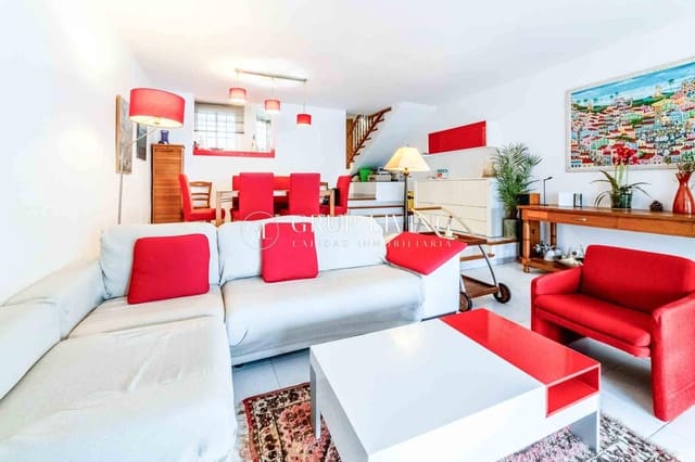 4 bedroom Villa for sale in Sitges with pool garage - € 630,000 (Ref: 9240055)