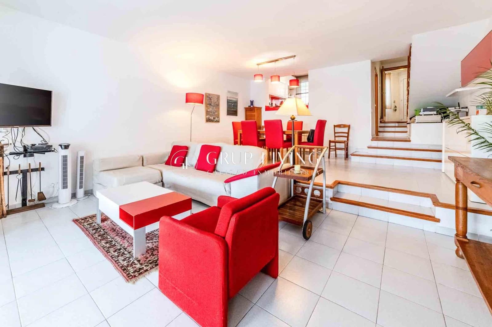 4 soveværelse Villa til salg i Sitges med swimmingpool garage - € 630.000 (Ref: 9240055)